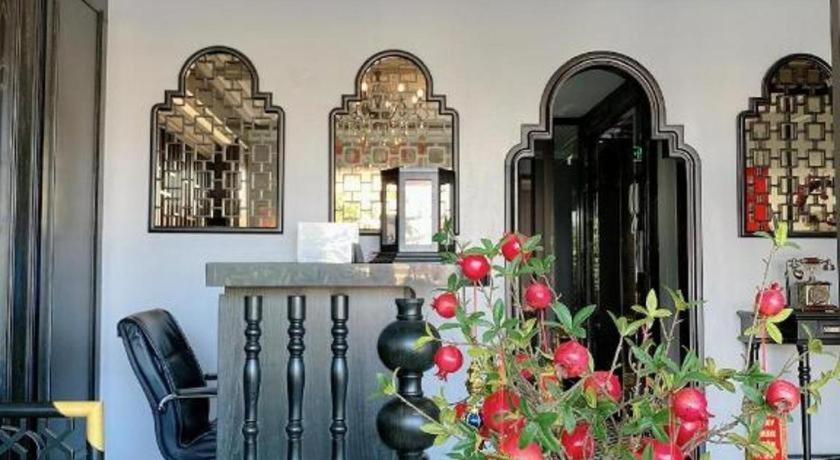 Malisa Hotel Nhu Thuc Exterior photo